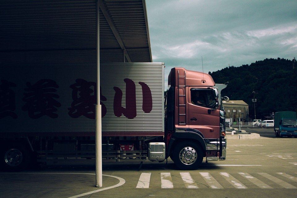 shun's article picture - land transportation to truck