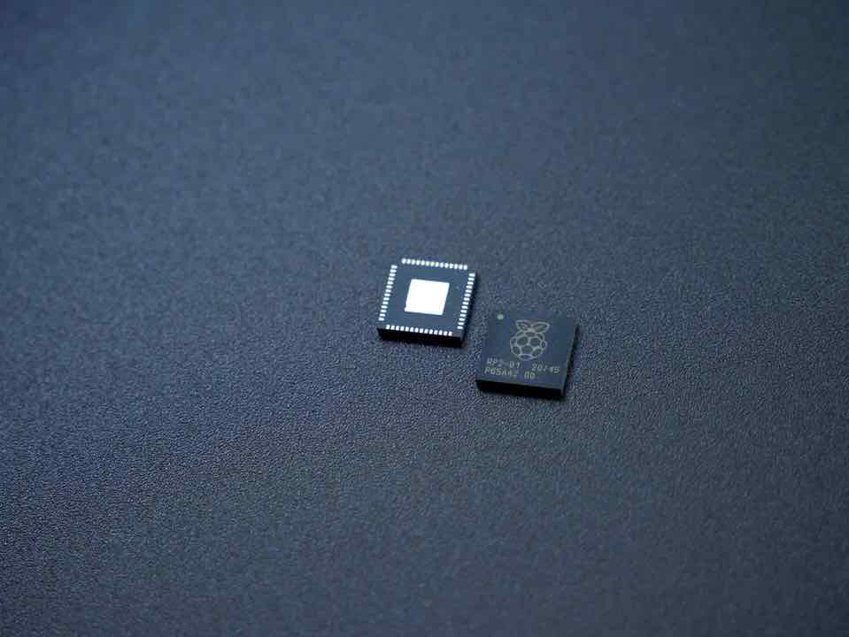 shun's article picture - semiconductor chip